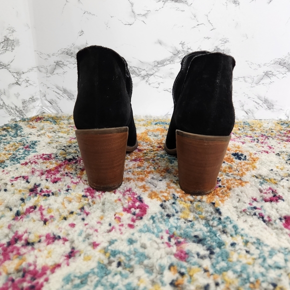 Steve Madden Black Suede Booties Size 7.5m - Picture 6 of 8